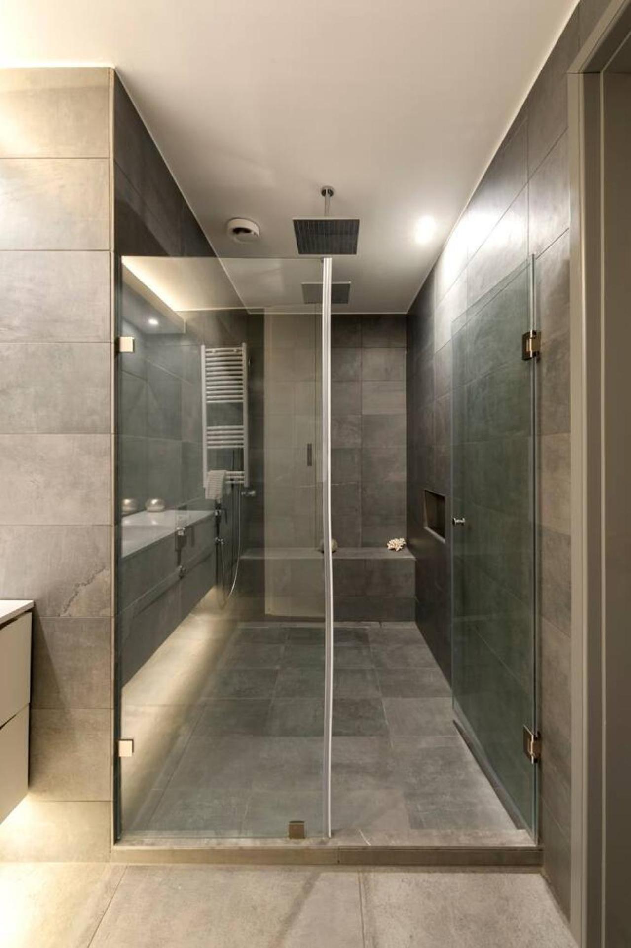 Modern Luxury - Centre Apartment *